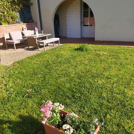 Casa Claudia Hotel Capannori Luaran gambar