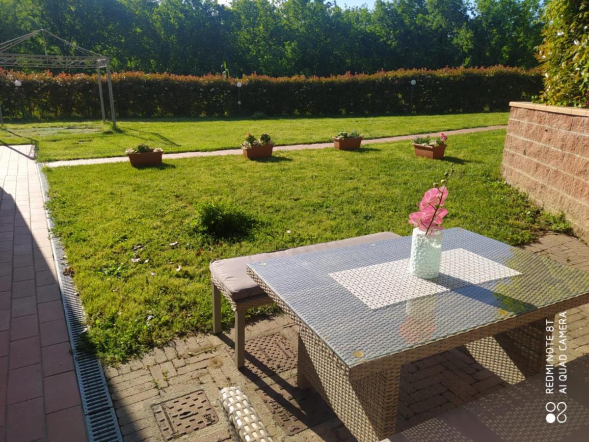 Casa Claudia Hotel Capannori Luaran gambar